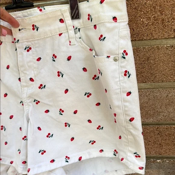Torrid White and Red Jean Shorts with Strawberry Pattern Size 12 - Picture 3 of 7
